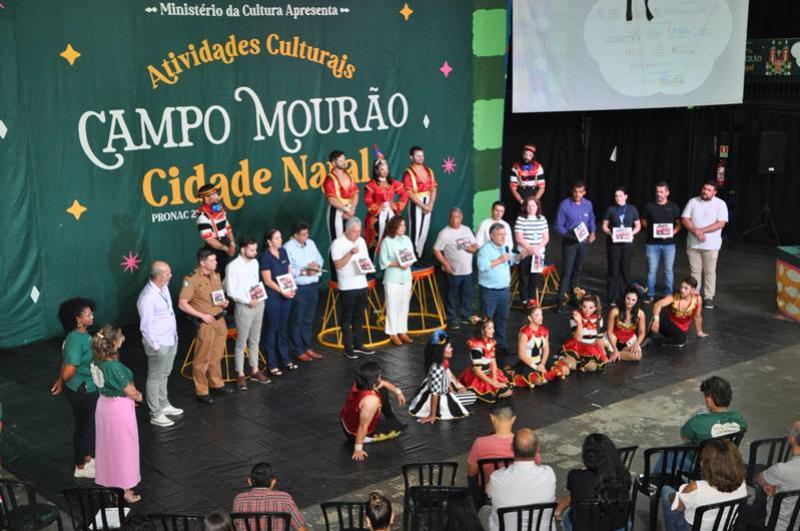 Campo Mouro - Cidade Natal: Mais de 100 mil pessoas participaram de aes culturais de Natal em 2023