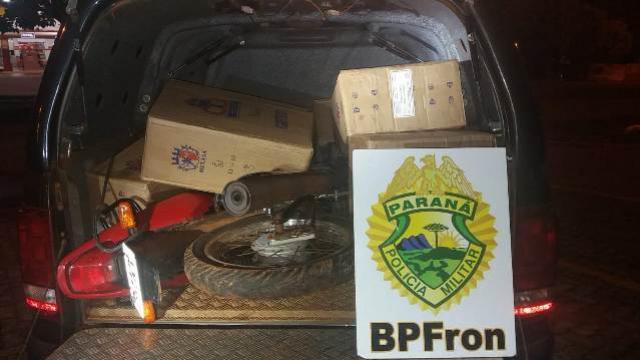 BPFron apreende embarcao, veculos e contrabando na cidade de Mercedes - PR durante Operao MEROM