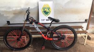 Polícia Militar recupera bicicleta e celular roubados no centro de Campo Mourão