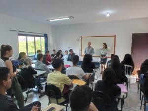 411 jovens encaminhados pelo CIP foram contratados como aprendizes no 1º semestre em Campo Mourão