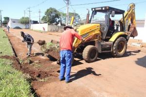 Vias marginais do Parque Industrial e Cohapar recebem melhorias em Campo Mouro