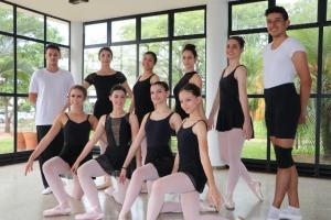 Academia de Ballet forma 10 novos bailarinos em Campo Mouro