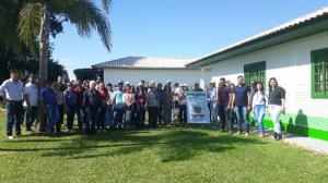 Agricultores familiares de Roncador visitam o show rural Coopavel em Cascavel