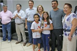 Premiao do Festival de Atletismo foi entregue em Campo Mouro