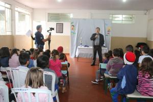 Os alunos da Escola Municipal Parigot de Souza  receberam a premiao dos Jogos Primrios nesta quarta, 10