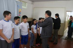 Os alunos da Escola Municipal Parigot de Souza  receberam a premiao dos Jogos Primrios nesta quarta, 10