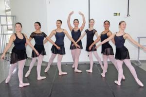 Formatura de sete bailarinas nesta sexta-feira, 16 em Campo Mouro