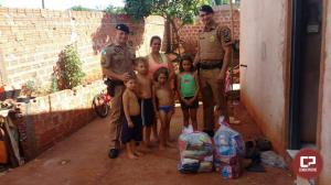 Policia Militar de Peabiru realiza entrega de cestas Bsicas para Famlias carentes do Municpio