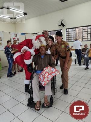 Projeto Tacurando promove uma tarde divertida para idosos do Asilo So Vicente de Paulo em Terra Boa