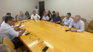 Prefeitos da Comcam pedem ajuda da Coamo junto ao Estado para melhorias da rodovia entre CM a Pitanga