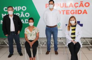 Servidora Municipal da Sade  a primeira imunizada contra a COVID-19 em Campo Mouro