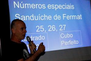 Abertura de evento cientfico em Campo Mouro lotou bares na segunda-feira,21