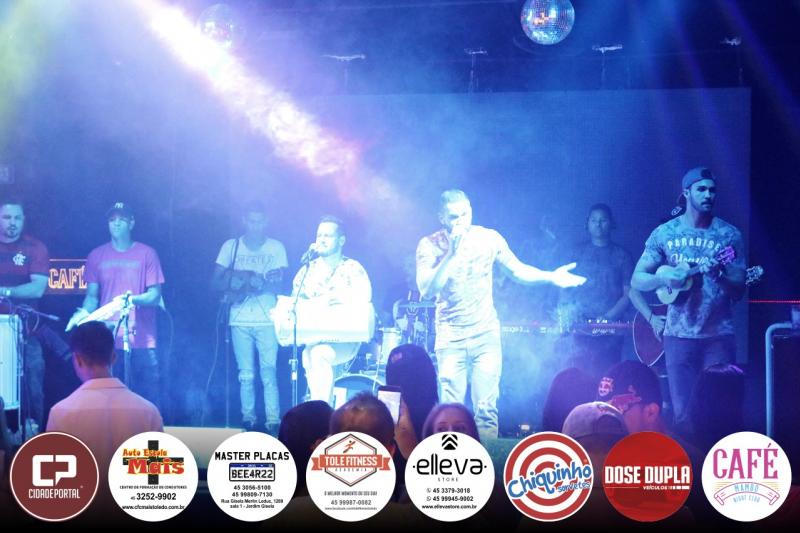 Caf Mambo apresentou neste domingo 10 o Grupo Cativa Samba em Toledo