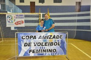 Duas atletas da Copa Amizade so convocadas para a Seleo Paranaense