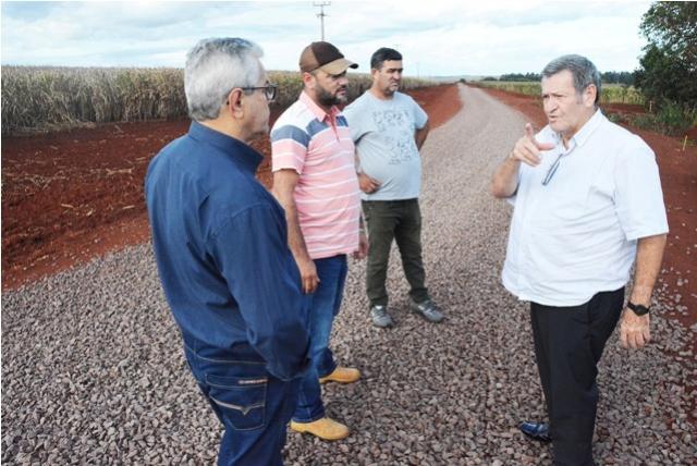 Prefeitura de Assis conclui melhorias em mais 22 km de estradas