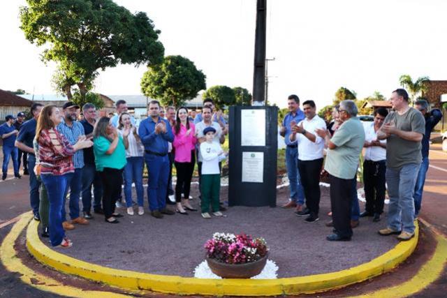 Micheletto, Sergio Souza e Valtinho inauguram a revitalizao da rodovia Arlindo Orlandine