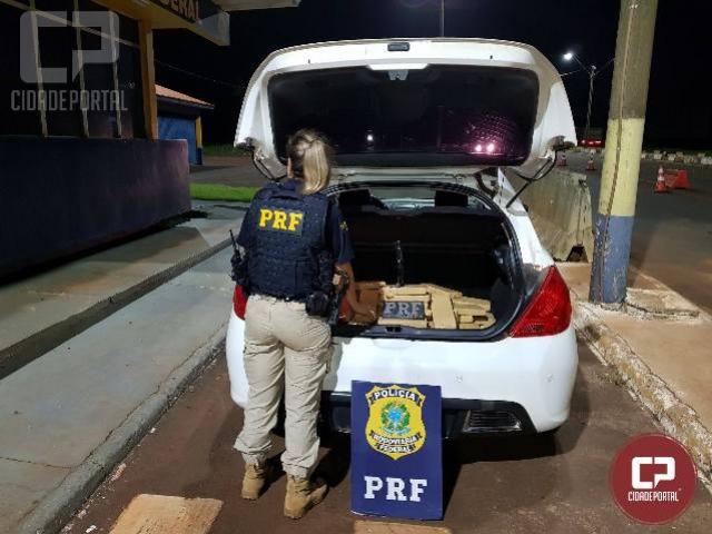 PRF apreende maconha transportada em veculo roubado em Santa Terezinha de Itaipu