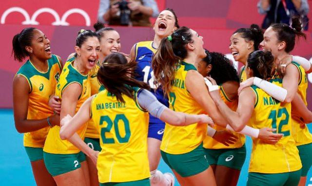 Jogos: Brasil bate Coreia do Sul e pega EUA na final do vlei feminino