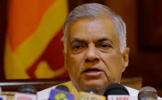 Ex-primeiro-ministro do Sri Lanka ser restitudo ao cargo