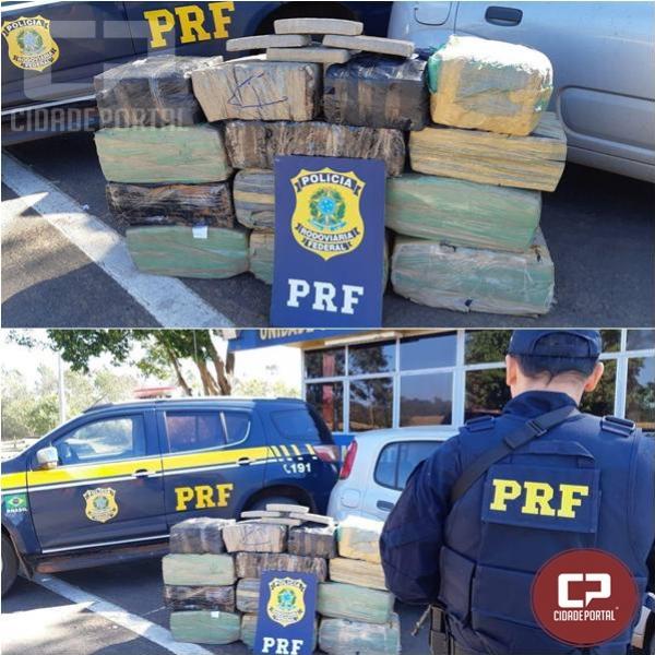 PRF recupera veculo roubado e apreende 320 kg de entorpecentes em Alto Paraso