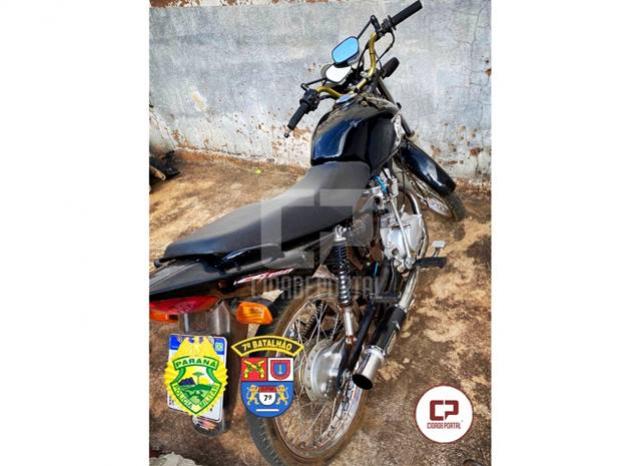Após abordagem, motocicleta é apreendida pela Polícia Militar de Mariluz