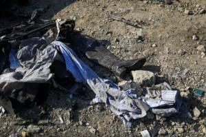 Avio ucraniano cai no Ir e deixa 176 mortos