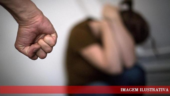 Homem é preso pela Polícia Militar após agredir esposa em Mariluz