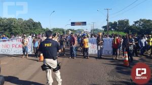 Protesto de ndios fecha Ponte Ayrton Senna em Guara