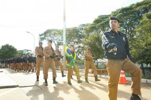 25 BPM de Umuarama realiza Formatura Militar em comemorao aos 164 anos da PMPR