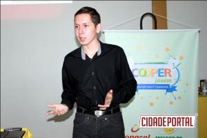 Algacir Junior realizou palestra na Escola Municipal Monteiro Lobato em Goioer, O palestrante mais jovem do Brasil