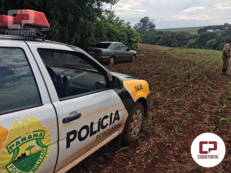 Polcia Rodoviria Estadual de Assis Chateaubriand apreende pneus contrabandeados do Paraguay