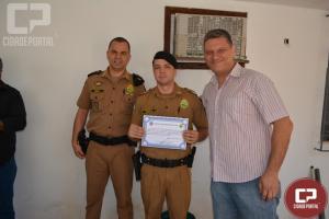 Soldado Gernimo  homenageado como policial do ms em Mandaguau