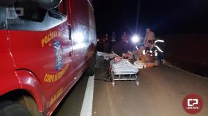 Coliso frontal entre dois veculos deixa 05 pessoas gravemente feridas entre C. Mouro e Luiziania