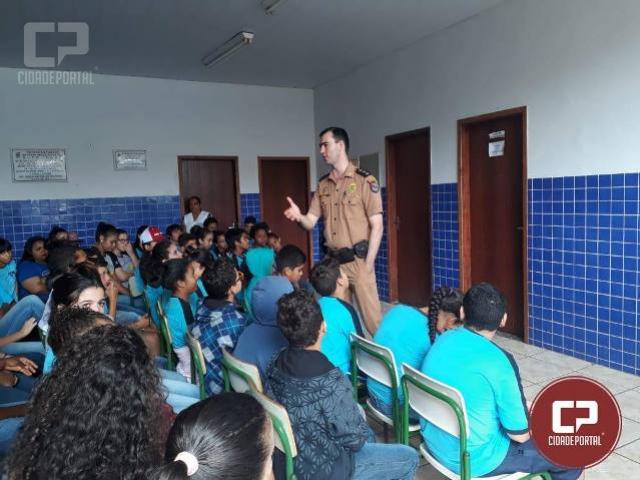 Policial de Ipor realiza palestra para alunos do Colgio Estadual Doutor Antenor Pmphilo dos Santos