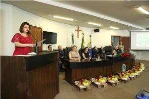 Sesso emocionante marca divulgao e Premiao de vencedores do Concurso Cultural da Cmara em Umuarama