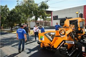 Prefeitura de Umuarama inicia reperfilamento asfltico em ruas da Praa Anchieta