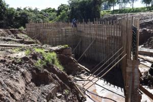 Chuvas do final do ano no atrasam construo da ponte no Jardim Espanha em Umuarama