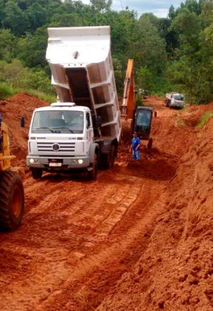 Estradas rurais devem estar recuperadas at o final de janeiro em Umuarama