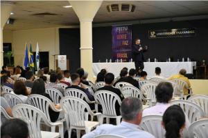 Palestras e muitas atraes na feira de empreendedorismo em Umuarama
