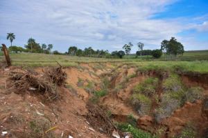Nova rede de galerias pluviais eliminar foco de eroso em Serra dos Dourados - distrito de Umuarama