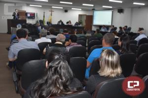 Vereadores de Umuarama apreciam sete projetos e um veto