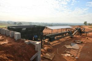 Usina de britagem vai eliminar entulho e produzir cascalho para as estradas de Umuarama