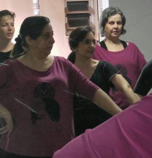 Grupo de dana representa Umuarama em Semana Flamenca de Londrina