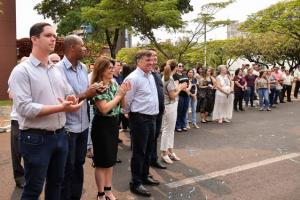 No Dia do Livro, Projeto Biblioteca Itinerante de Umuarama ganha um nibus novo