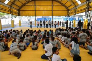 Escola Municipal Paulo Freire de Umuarama ganha quadra esportiva coberta