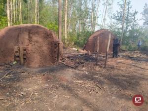 Caminho carregado com 8 toneladas de carvo e espingarda foram apreendidos em Querncia do Norte