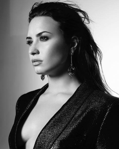 Demi Lovato deixa hospital e comea reabilitao, diz revista
