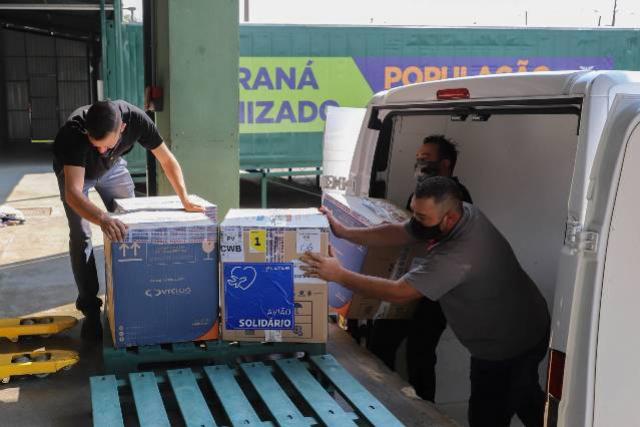Novos lotes de vacina chegaram ao Paraná nesta quarta-feira, 08