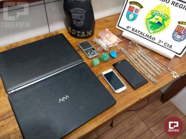 Polcia Militar prende dois suspeitos, apreende droga, dinheiro e objetos em operao Mandaguari Segura