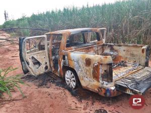 Carro que pertence a homem desaparecido em Mariluz  encontrado incendiado em estrada rural